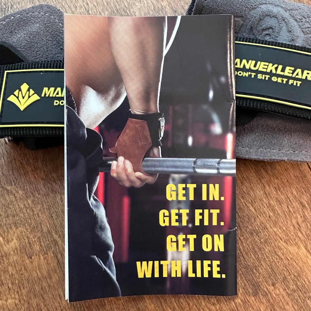 Manueklear Weightlifting Wrist Straps